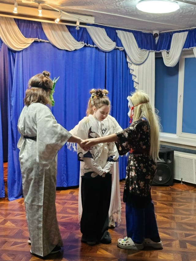 Спектакль “Две сестры” от кружка “Культура Востока”
